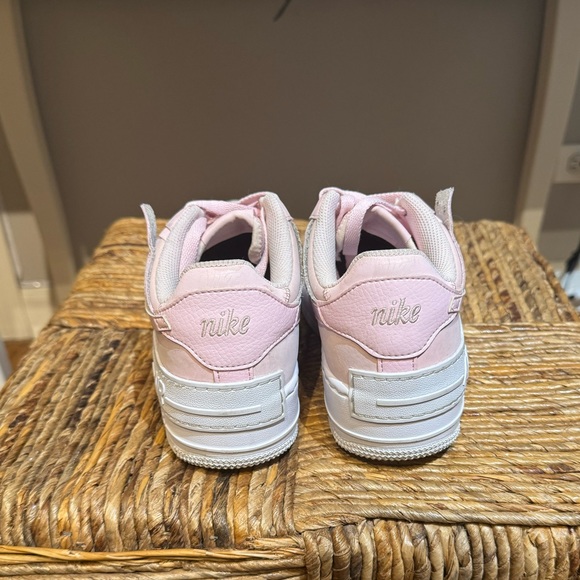 Light pink Nike Air size 7.5 - Picture 3 of 4